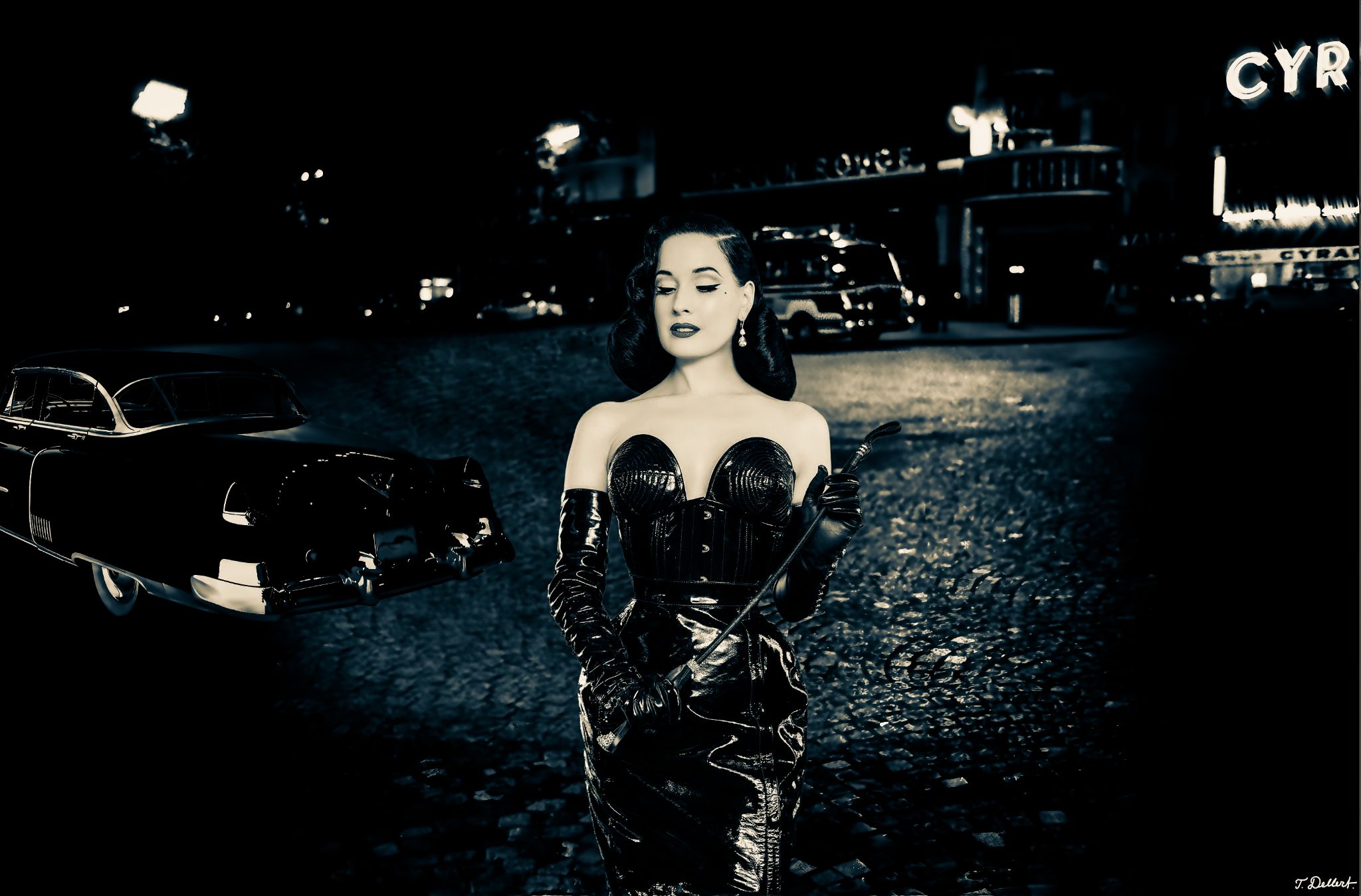 Domina Dita on Place Blanch Paris 